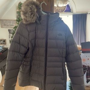 New North face Winter coat with detachable Fur option!